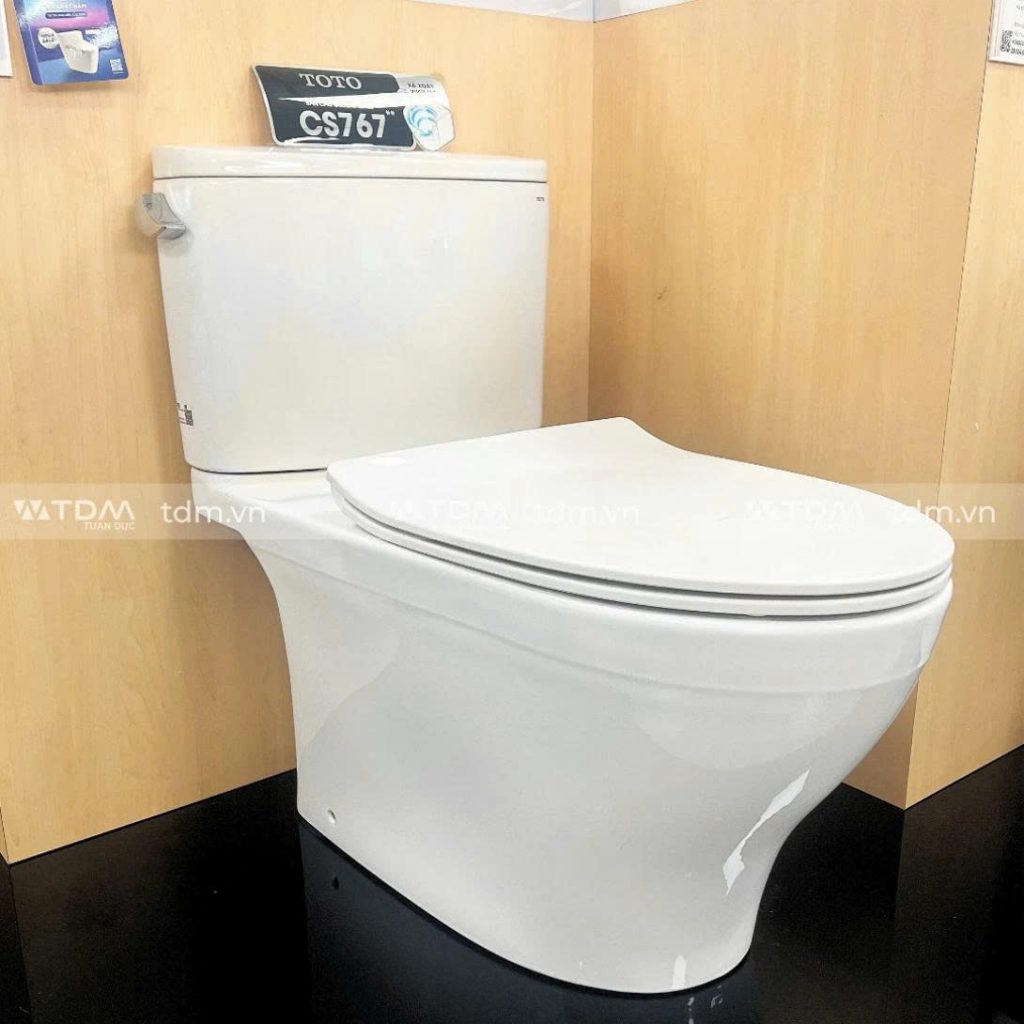 Bồn cầu 2 khối